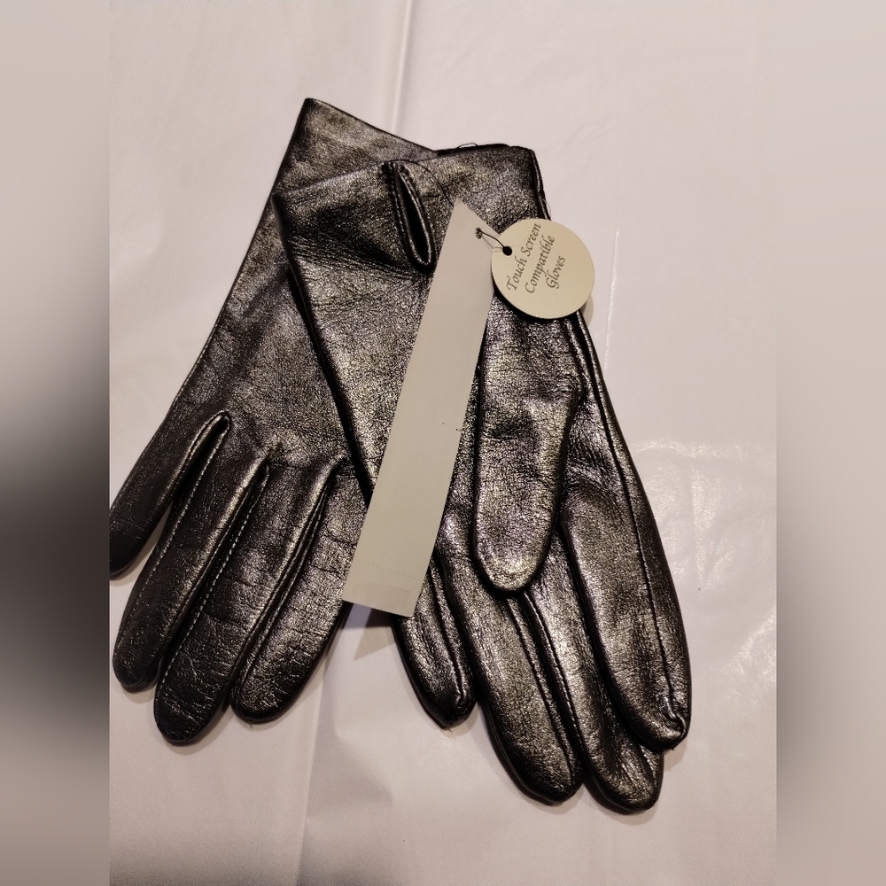 Aqua Metallic Leather Tech Gloves - 100% Exclusive BLOOMINGDALE'S - Picture 3 of 5
